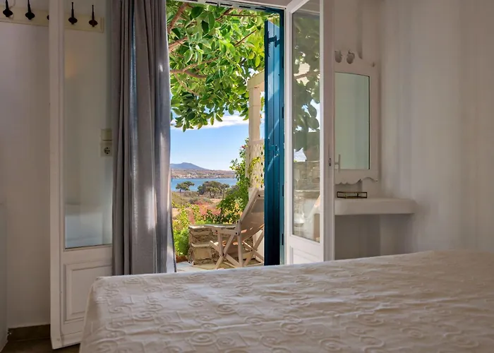 Glaros * Antiparos Town