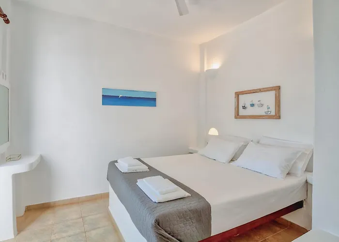 Glaros Antiparos Town